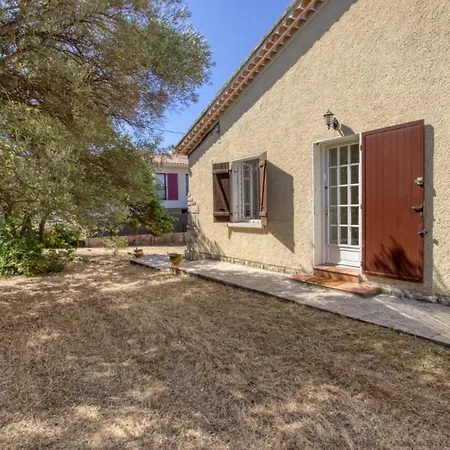 ホテル Spacious House On The Cote D'azur バンドール