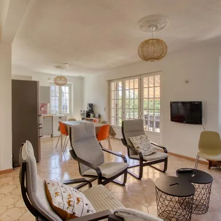 Spacious House On The Cote D'azur