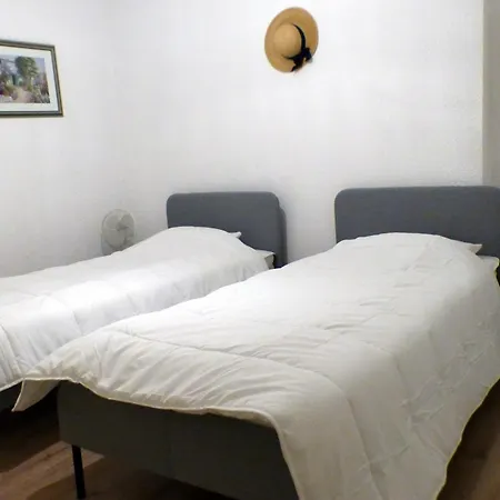 Hotel Spacious House On The Cote D'azur 3*